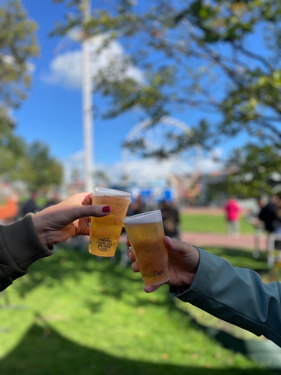 GemeenteLeiden's tweet photo. Ben je het afgelopen weekend vergeten je statiegeldbeker🥛 in te leveren of kom je er nog ergens eentje tegen? Gooi hem niet weg, maar lever hem in bij het VVV, Stationsweg 26 t/m a.s. za 8 okt. Dan krijg je je euro ook weer terug of doneer hem ter plekke aan het goede doel. https://t.co/ia0hjH1PPA