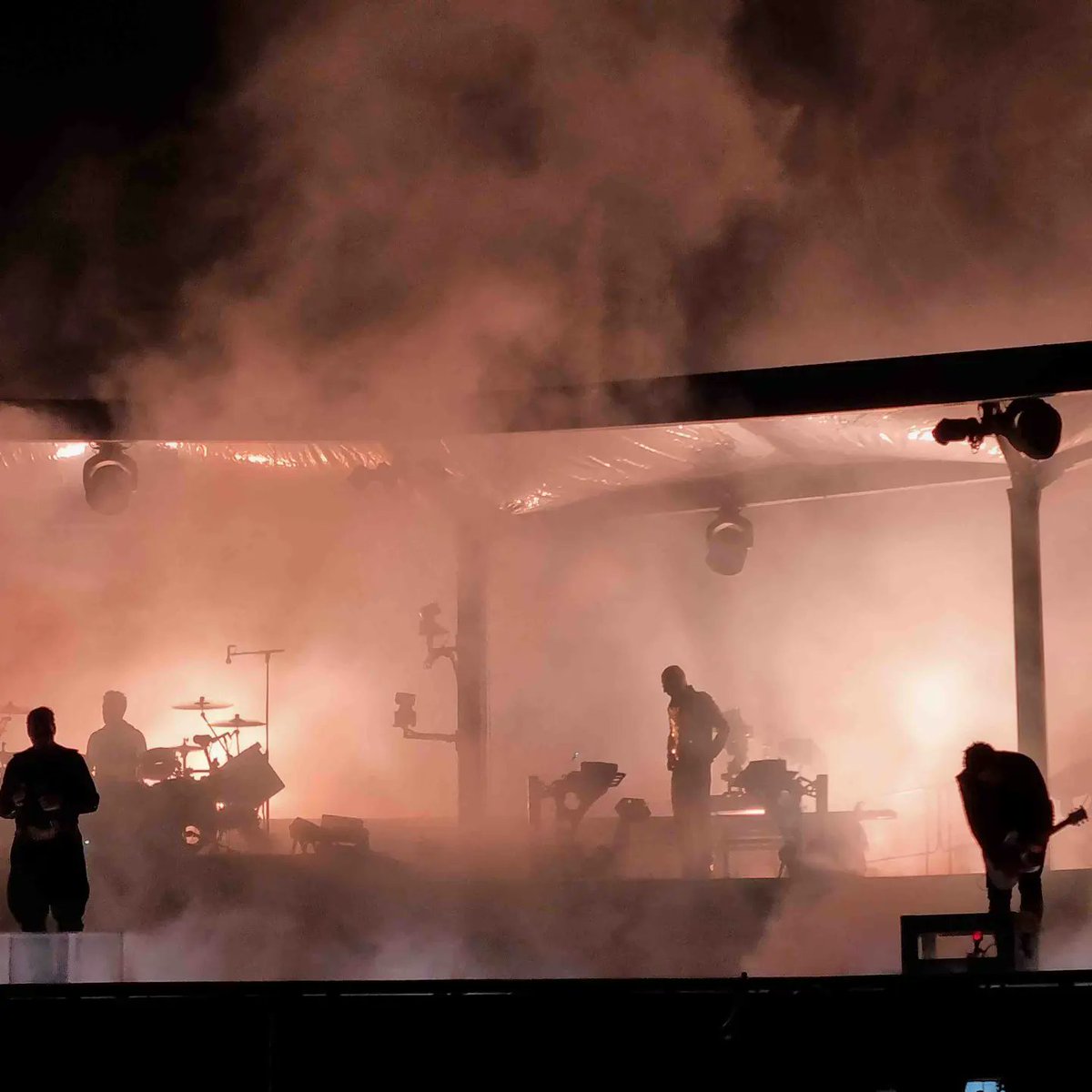 MaSandovalO's tweet photo. Pasé 2 años esperando este concierto. Fue un sueño hecho realidad. El mejor concierto de mi vida lo viví con el amor de mi vida. 

Rammstein - Live Aus Mexiko
02-OCT-2022
🔥🤘🏻🔥 https://t.co/SzeMXXrQBy