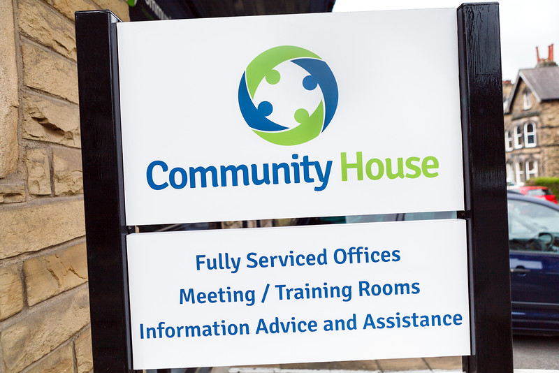 HADCAcharity's tweet photo. Looking for a good quality, reasonably priced office for your charity in #Harrogate, with discounted meeting room use &amp; reception services included?
We've a fab opp to lease an office, for up to 4 people. 
☎️01423 503700(M-Th 9– 4.30) 
📧reception@harrogatecommunityhouse.org https://t.co/2nPvGk6nb3