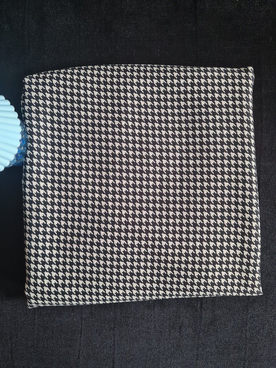 B_chuaduds's tweet photo. Crepe/silk/chiffon
N1250/yard #AbujaTwitterCommunity
#abujafabrics https://t.co/Il9amQnjZ4