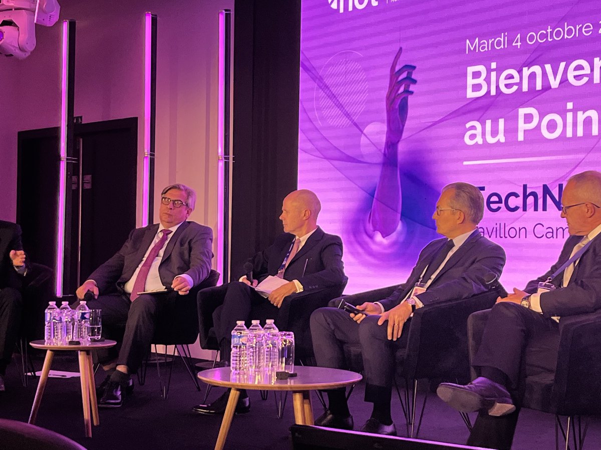 NotairesdeParis's tweet photo. Marc Cagniart @PdtNotRParis : les #notaires sont déjà en phase de maturité #numérique -le fonds d’innovation a été créé il y a déjà 6 ans- #innovation #TECHNOT https://t.co/dtLYktj2lt