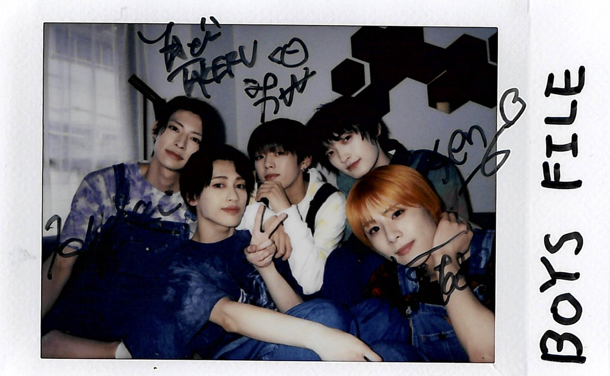 boysfile_jp's tweet photo. 【フォロー＆RT企画】
「BOYS FILE Vol.10 Dream」発売中‼️

本日はBXWさんです!

BOYS FILE編集部(@boysfile_jp)と
(@BXW_official  ) 
このツイートをRTしたら応募完了!

※発送にはお時間をいただきます。
応募は11月末日迄

#BOYSFILE https://t.co/y5exGEGmHs