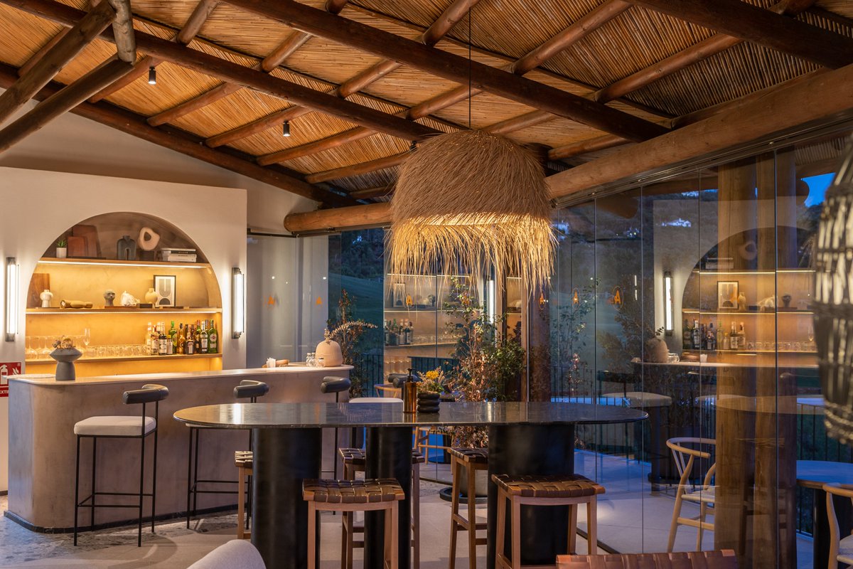 Zagaleta's tweet photo. The savoir faire of its chefs, the exquisite quality of its locally sourced products and its peaceful surroundings make the Arbonauta restaurant a unique dining experience, bursting with flavours and brimming with unique nuances.

#Zagaleta 🌳 https://t.co/qPxxVd9g8D