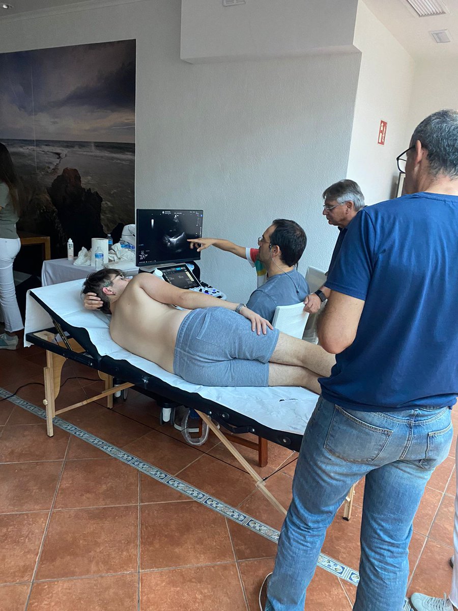 SIEC_ecografia's tweet photo. Os compartimos imágenes de nuestro curso de iniciación en ecografía de Cardio-Vascular, realizado el sábado 1/10 en Alicante, el cual fué impartido por los Dres. J.A. García Lledó y @AlgadoJose , con el patrocinio de @DaiichiSankyoES y la colaboración de Centros Control Salud. https://t.co/cQY47qgu4v