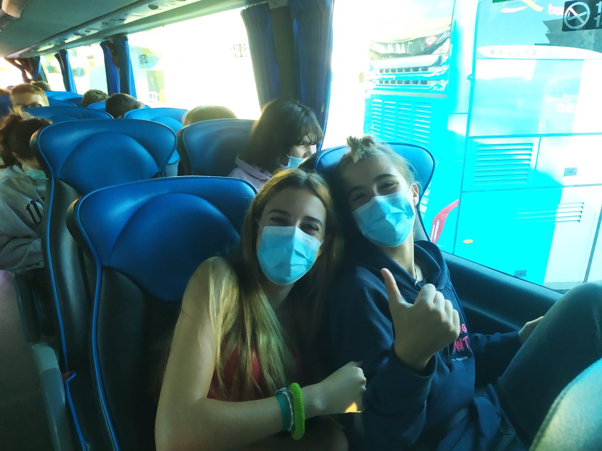 ESO1Virolai's tweet photo. Emprenem el camí cap a Port del Comte amb moltes ganes de gaudir de les convis a la muntanya @EscolaVirolai #convisvirolai #2ndeso https://t.co/gmHCAzCEZs