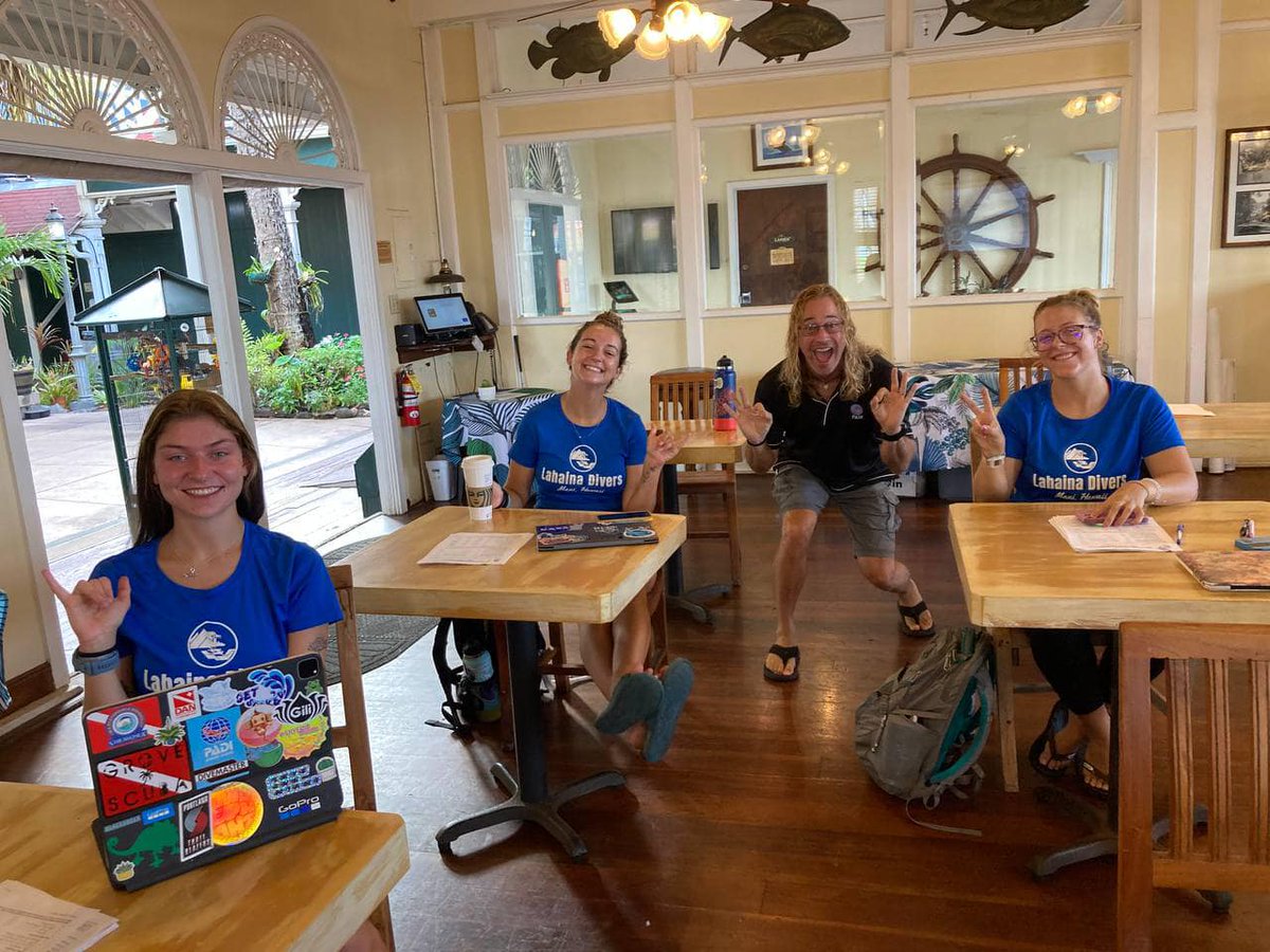 A successful first day of IE! 🎉

#lahainadiversmaui #lahainamaui #mauihawaii #scubadiving #scubadivingtrip #scubadivingislife #mauiidc #padi #padiidc #careeropportunity #padipro #idc #instructordevelopmentcourse
#livethedream #gopro #signupnow