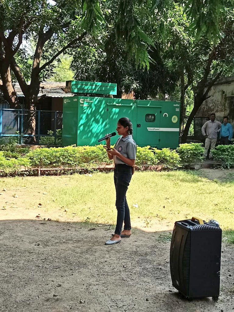 Nssmcu's tweet image. &quot;JOIN NSS CAMPAIGN&quot; के आखिरी दिन रासेयो स्वयंसेवकों ने @mcu_bhopal के प्रांगण में ओपन माइक का आयोजन किया।
ओपन माइक के द्वारा स्वयंसेवकों ने विद्यार्थियों को राष्ट्रीय सेवा योजना के बारे में अवगत कराया। 
@_NSSIndia
#NSS #joinnss