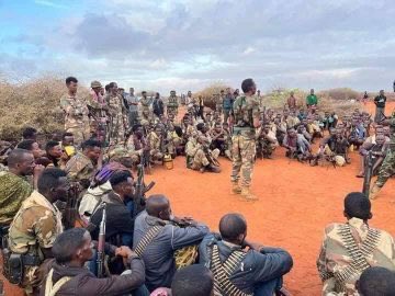 Siad_A's tweet photo. Mr. Prez. HSM, there is a need form a mini war cabinet or a national defense (a small number of ministers, war  &amp; defense experts) to manage the war against Shabaab &amp; take control of the liberated areas @HassanSMohamud @US2SOMALIA @HamzeAbdiBare @UKinSomalia @junlay99 @UNSomalia https://t.co/1n62ppu2hZ