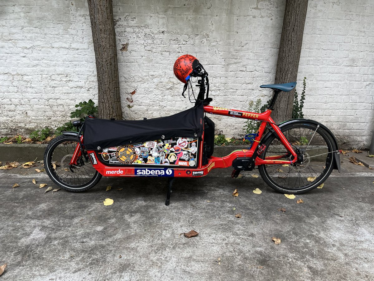 JeanLucMoerman's tweet photo. le 13 décembre est organisée à l'initiative de Jean-Luc Moerman la vente aux enchères "Solidaire" en collaboration avec le Mont-de-Piété, sur place et en direct sur la plateforme internationale Drouot.
Une vente d'oeuvres d'art … https://t.co/Wwlgop4oC6