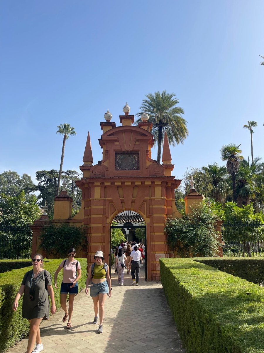 guiseleyschool's tweet photo. Such amazing photos from our students and faculty enjoying the beautiful weather and exploring in Seville 🌞 Everyone at Guiseley School is wishing you all the most wonderful time! https://t.co/tjWbgIXC0I