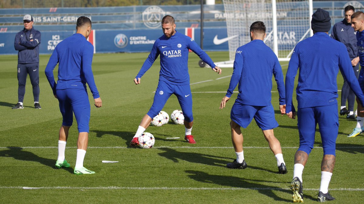 PSG_inside's tweet photo. Dernier entraînement avant #SLBPSG ! ⚽️

#UCL https://t.co/JgthnAAKmH