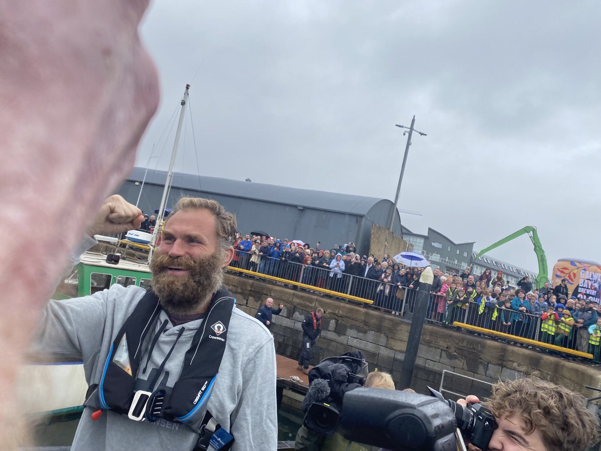 Home at last! Damian Browne is exhausted and overwhelmed but deeply affected by hundreds of well wishers ⁦<a href="/rtenews/">RTÉ News</a>⁩