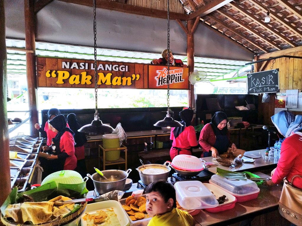 arieparikesit's tweet photo. Late lunch
#KelanaRasaJavaOverland Jogja https://t.co/14g1jOf1WX