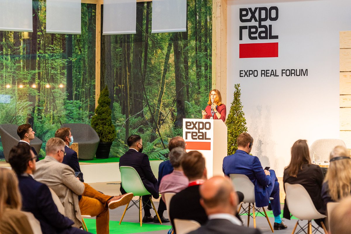 EXPO REAL kicks off today at the Messe München exhibition centre. The international trade fair for real estate and investment runs until 6 October. We wish all exhibitors and visitors a successful trade fair!
#simplymunich #simplysuccessful #MunichCVB