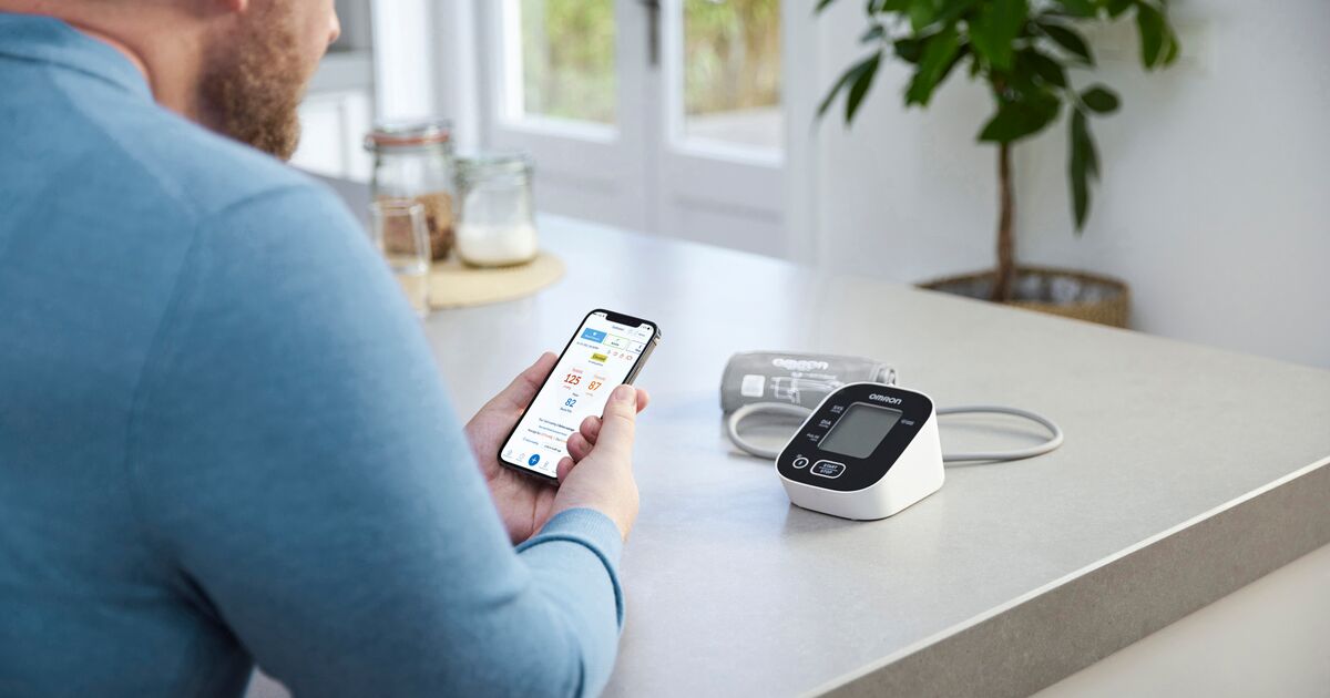 OmronHealthEU's tweet photo. Introducing the OMRON M2 Intelli IT, an easy, at-home connected blood pressure monitor. Globally, we're more aware of health and protecting our #hearts. But #GoingForZero cardiovascular events require that we go beyond diet and exercise with regular blood pressure monitoring. https://t.co/um2PDIb94d