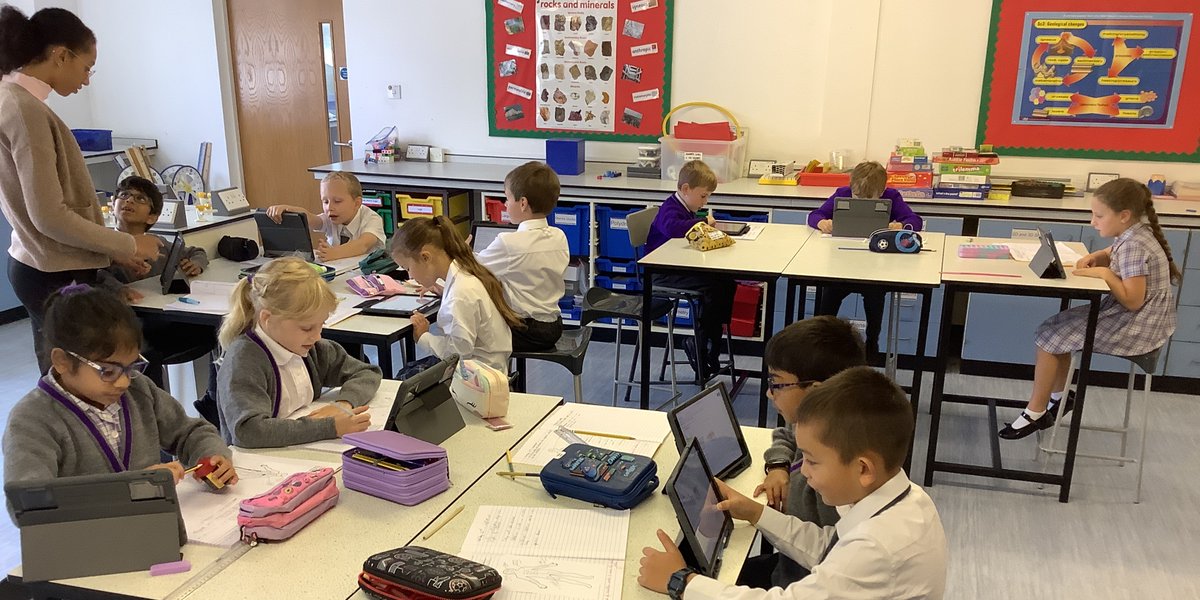 BansteadPrep's tweet photo. #Year3 have only just received their own school iPads and they've already found them useful for tackling challenging Maths problems and researching hydrostatic skeletons! #BPS_STEM #digitallearning #curiosity https://t.co/s3W7R3KcRz