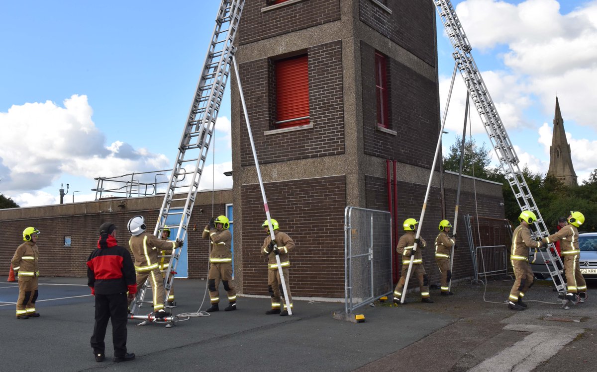 WYFRS's tweet image. Pumps, Ladders, ACTION 🔥

#TrainingExercise