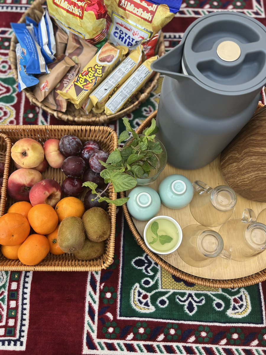 كل الأشياء العظيمة في الحياه تتطلب الإلتزام، التضحية ، بعض الكفاح والمشقة ، ليس الأمر سهلًا…ولكن بتأكيد يستحق كل هذا العناء