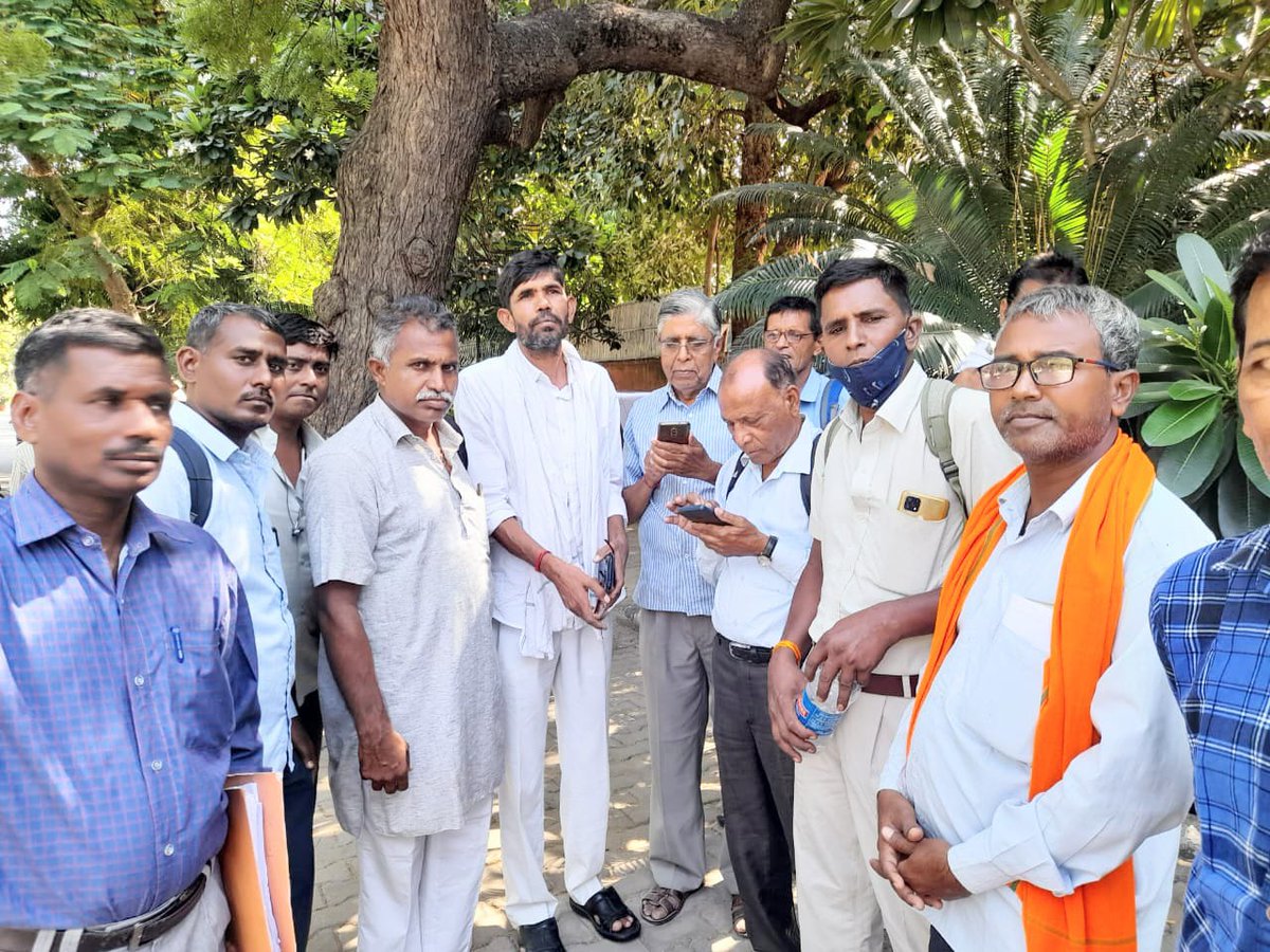 Rajkumar Goyal (@rajkuma93481848) on Twitter photo #JusticeForSaharaIndiaInvestors
#рдкрд╣рд▓реЗ_рднреБрдЧрддрд╛рди_рдлрд┐рд░_рдорддрджрд╛рди
#рд╕реБрдмреНрд░рдд рд░рд╛рдп рдХреЛ рдЧрд┐рд░рдлреНрддрд╛рд░ рдХрд░реЛ
# рдардЧреЛ рдХреЛ рдлрд╛рдВрд╕реА рджреЛ
<a href="/narendramodi/">Narendra Modi</a>
<a href="/myogiadityanath/">Yogi Adityanath</a>
рдЦреИрд░рд╛рдЧрдв рддрд╣рд╕реАрд▓ рдХреЗ рдЧрд░реАрдм рдордЬрджреВрд░реЛ рдХрд╛ рд╕рд╣рд╛рд░рд╛рдЗрдиреНрдбрд┐рдпрд╛ рд╕реЗ рднреБрдЧрддрд╛рди рдХрд░рд╛рдиреЗ рдХреА рдХреГрдкрд╛ рдХрд░реЗ рдХрд░реАрдм 40 рд╣рдЬрд╛рд░ рдЬрдорд╛рдХрд░реНрддрд╛ рдУ рдХрд╛ рдХрд░реАрдм рд╕реЛ рдХрд░реЛрдб рд░реВрдкрдпрд╛ рдлрд╕рд╛ рд╣реИ рдЧрд░реАрдм рдордЬрджреВрд░ рдХрд╛ #JusticeForSaharaIndiaInvestors
#рдкрд╣рд▓реЗ_рднреБрдЧрддрд╛рди_рдлрд┐рд░_рдорддрджрд╛рди
#рд╕реБрдмреНрд░рдд рд░рд╛рдп рдХреЛ рдЧрд┐рд░рдлреНрддрд╛рд░ рдХрд░реЛ
# рдардЧреЛ рдХреЛ рдлрд╛рдВрд╕реА рджреЛ
<a href="/narendramodi/">Narendra Modi</a>
<a href="/myogiadityanath/">Yogi Adityanath</a>
рдЦреИрд░рд╛рдЧрдв рддрд╣рд╕реАрд▓ рдХреЗ рдЧрд░реАрдм рдордЬрджреВрд░реЛ рдХрд╛ рд╕рд╣рд╛рд░рд╛рдЗрдиреНрдбрд┐рдпрд╛ рд╕реЗ рднреБрдЧрддрд╛рди рдХрд░рд╛рдиреЗ рдХреА рдХреГрдкрд╛ рдХрд░реЗ рдХрд░реАрдм 40 рд╣рдЬрд╛рд░ рдЬрдорд╛рдХрд░реНрддрд╛ рдУ рдХрд╛ рдХрд░реАрдм рд╕реЛ рдХрд░реЛрдб рд░реВрдкрдпрд╛ рдлрд╕рд╛ рд╣реИ рдЧрд░реАрдм рдордЬрджреВрд░ рдХрд╛