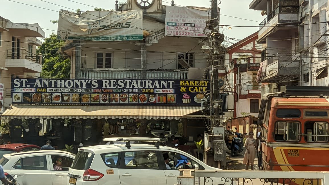amansingh_india's tweet photo. If this is situation with indians then what can happen with #foreigners here in GOA. Extremely rude. The restaurant owner came up with iron rod to beat us. 
@Goapolice1091 @goacm @PiyushGoyal @BJP4India @bjpgoa @INCIndia https://t.co/IngUveY801