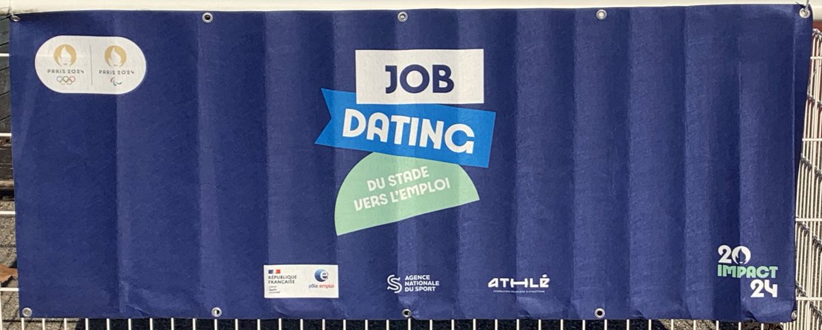 FTravail_NA's tweet photo. [#Recrutement] 👟"Du stade vers l'#emploi" fait étape aujourd’hui à #Agen. Merci aux SUA #athlétisme d’accueillir les recruteurs et les 120 candidats #AvecPôleEmploi.👉 Le concept ? Mettre les valeurs du sport au service de l’emploi. https://t.co/AVo2rf8vLY