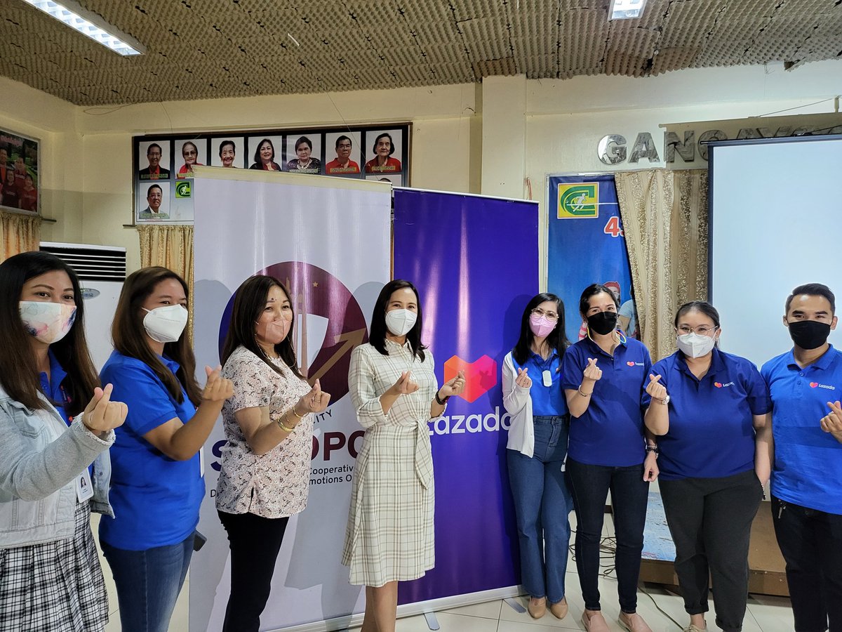 QCMayorJoy's tweet photo. Nasa Lazada 'yan! 🫰🏻

Nagsagawa ng isang seminar ang lokal na pamahalaan ng lungsod Quezon patungkol sa pagiging isang Lazada seller at mga benepisyong kaakibat nito. https://t.co/0R3H0TXsbi
