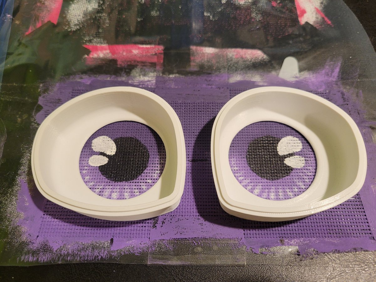 arms_birds's tweet photo. Some Cute eyes!!!

#fursuit #fursuitmaker #fursuiteyes #furry https://t.co/0dtUElq5FV