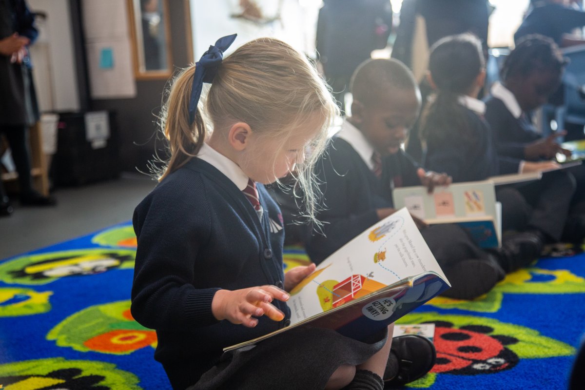 RuthMiskinEdu's tweet photo. A lovely comprehensive case study from @DixonsTC, recently rated Outstanding by Ofsted, who noted that teachers ensure children enjoy "a literacy-rich learning environment" 

https://t.co/TVOiwjisMd @OUPPrimary https://t.co/ORjuxZGIjf