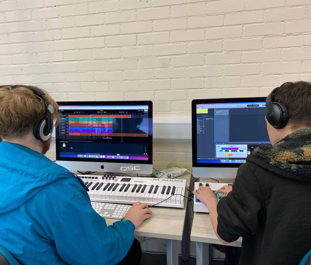 Walk around the studio this morning, hello! #games #gamedev