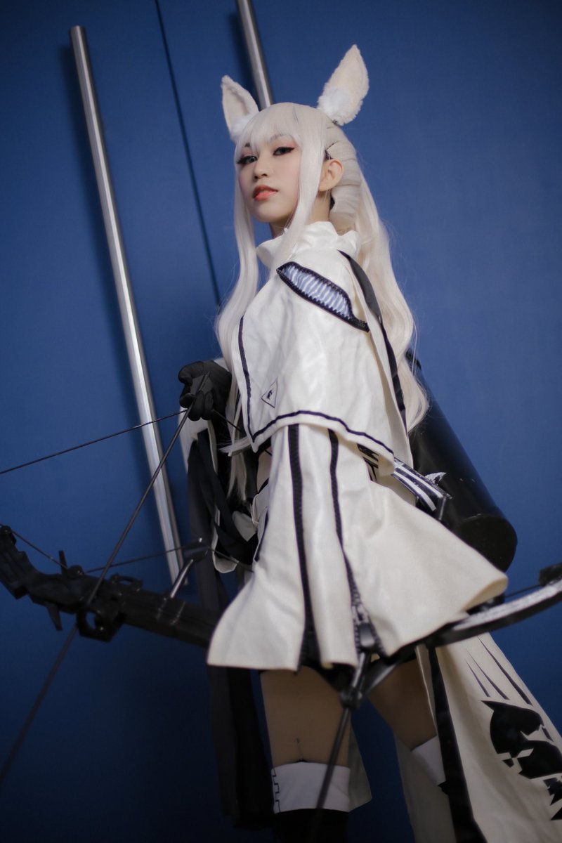 vansinnee's tweet photo. “Don't worry about my bow. I keep it well maintained. It's much tougher than you, so stop asking about it already.”
- Platinum | #Arknights

📷: Ron Dela Cruz
__________________________________________
#Arknightscosplay #Platinum #Kazimierz #アークナイツ #CosplayMania2022 https://t.co/qLZL1ICFFE