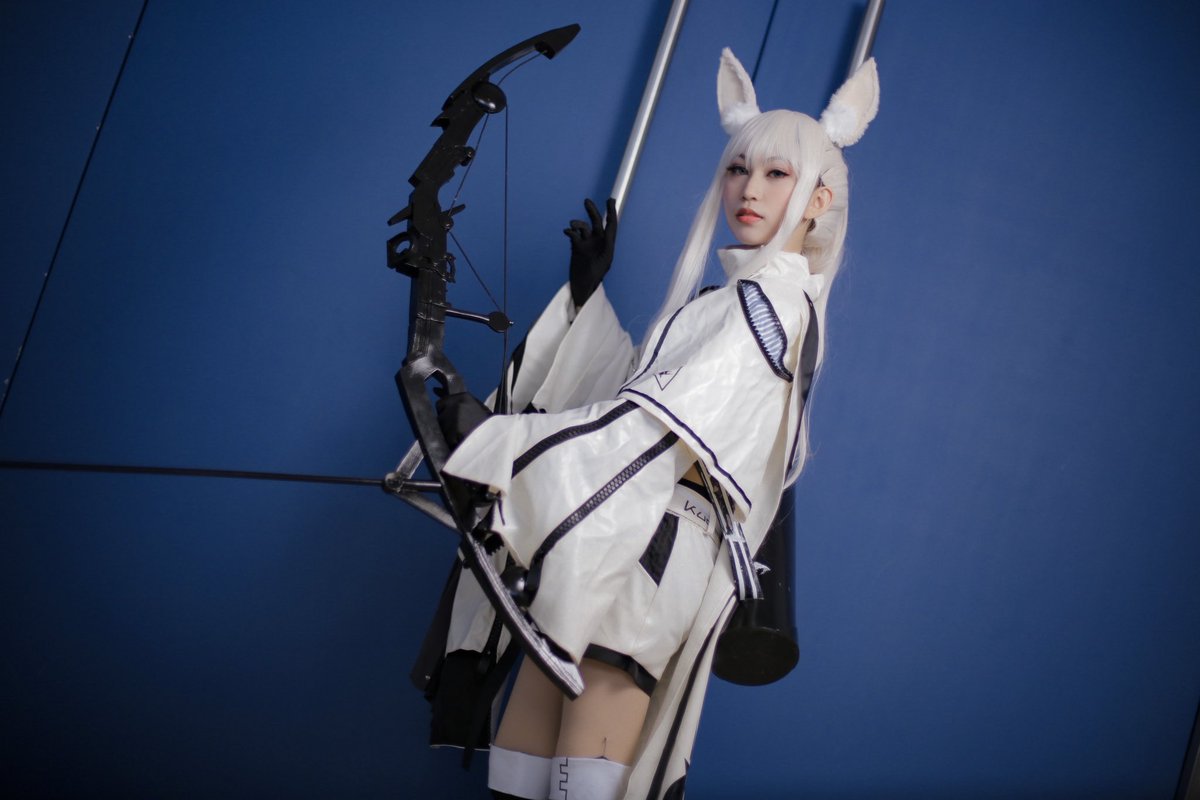 vansinnee's tweet photo. “Don't worry about my bow. I keep it well maintained. It's much tougher than you, so stop asking about it already.”
- Platinum | #Arknights

📷: Ron Dela Cruz
__________________________________________
#Arknightscosplay #Platinum #Kazimierz #アークナイツ #CosplayMania2022 https://t.co/qLZL1ICFFE