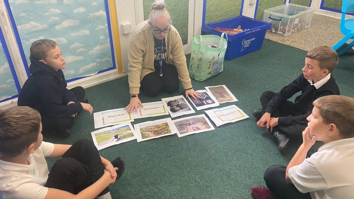 KS2 #History Stone Age unit saw pupils exploring the role of #archaeologists digging for clues about Skara Brae a stone-built #Neolithic #settlement, located on the Bay of Skaill on Mainland, the largest island in the #Orkney archipelago of Scotland. #worldheritagesite <a href="/UNESCO/">UNESCO 🏛️ #Education #Sciences #Culture 🇺🇳</a>