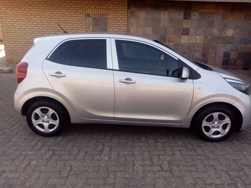LifeAdex's tweet image. 2018 Kia PIcanto 1.2 Manual Petrol km 64000 airbags Radio CD Fm call 0727631410 or 062916439 my address is No 650 louis botha avenue bramley jhb finance blacklisted to own