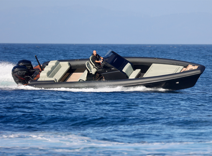 sandpeoplecom's tweet photo. Technohull GTX is ready for its World debut with 25 hulls already sold off-plan #technohull #dynastream #technohullGTX https://t.co/nArbzJlxPC https://t.co/F3kHrhWHP1