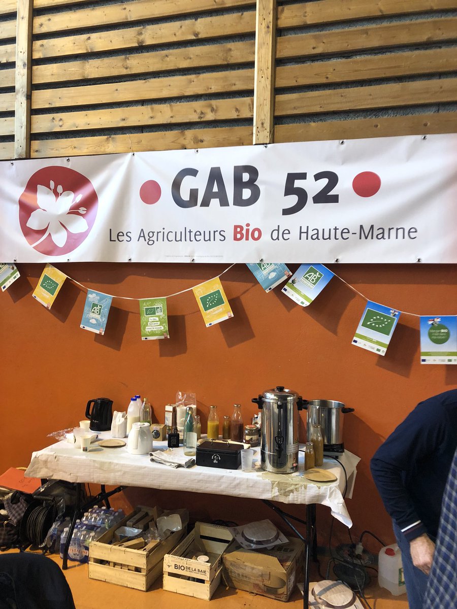 alaincedelleFR's tweet photo. Dimanche 19e foire #bio de #Chaumont au Lycée Agricole Edgard Pisani. Producteurs venant des #vosges de la #meuse de la #hautemarne que de la #Marne. Une véritable réussite! Le public comme les exposants étaient au rendez-vous. Ressorti avec un plein panier. #grandest https://t.co/z5aQjA5bbG