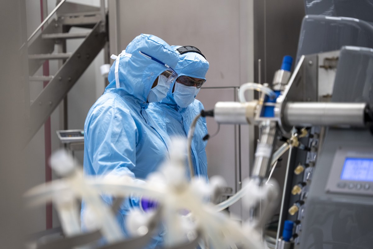 Merck_lifesci's tweet photo. Our new commercial facility in Martillac, France, is expanding the production of monoclonal antibodies and other recombinant proteins! The added capability will supply critical drug substances globally, accelerating molecules to market. Read more here: https://t.co/MYsf6t1x9e https://t.co/PcKE9kuO4i