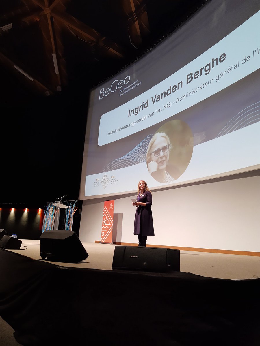 NGIGN_BeGeo's tweet photo. Officiële opening van #BeGeo22 in aanwezigheid van Defensieminister @DedonderLudivin samen met NGI Administrateur-generaal Ingrid Vanden Berghe & keynote speaker @ton_zylstra over de mogelijkheden en de uitdagingen voor de uitwisseling van data, waarvan geo een van de pijlers is https://t.co/fTrir7wVeC