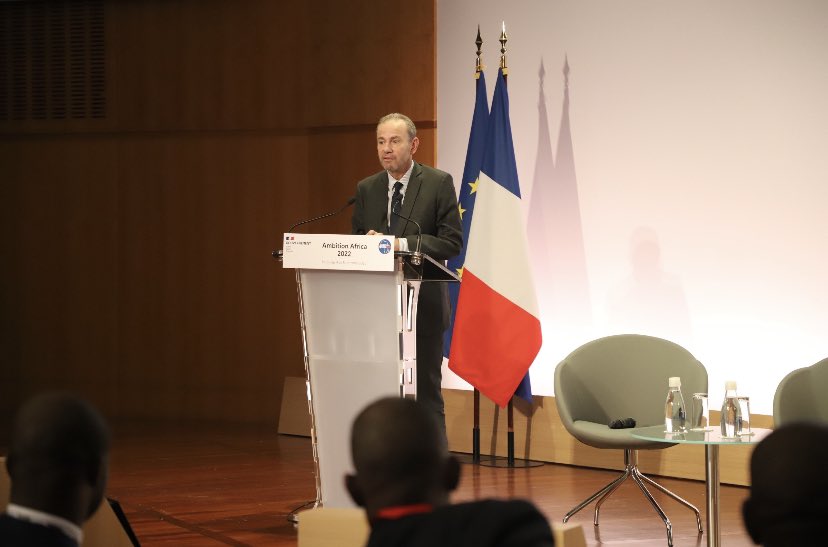 clecourtier's tweet photo. Quel plaisir d’être de retour à #AmbitionAfrica dont j’ai eu l’honneur d’ouvrir la 4e édition avec @BrunoLeMaire &amp; @becht_olivier. Je suis aussi intervenu sur le sujet des chaînes de valeurs euro-africaines. Nous tous, œuvrons pour le développement de nos relations d’affaires ! https://t.co/o5jqIwueDf