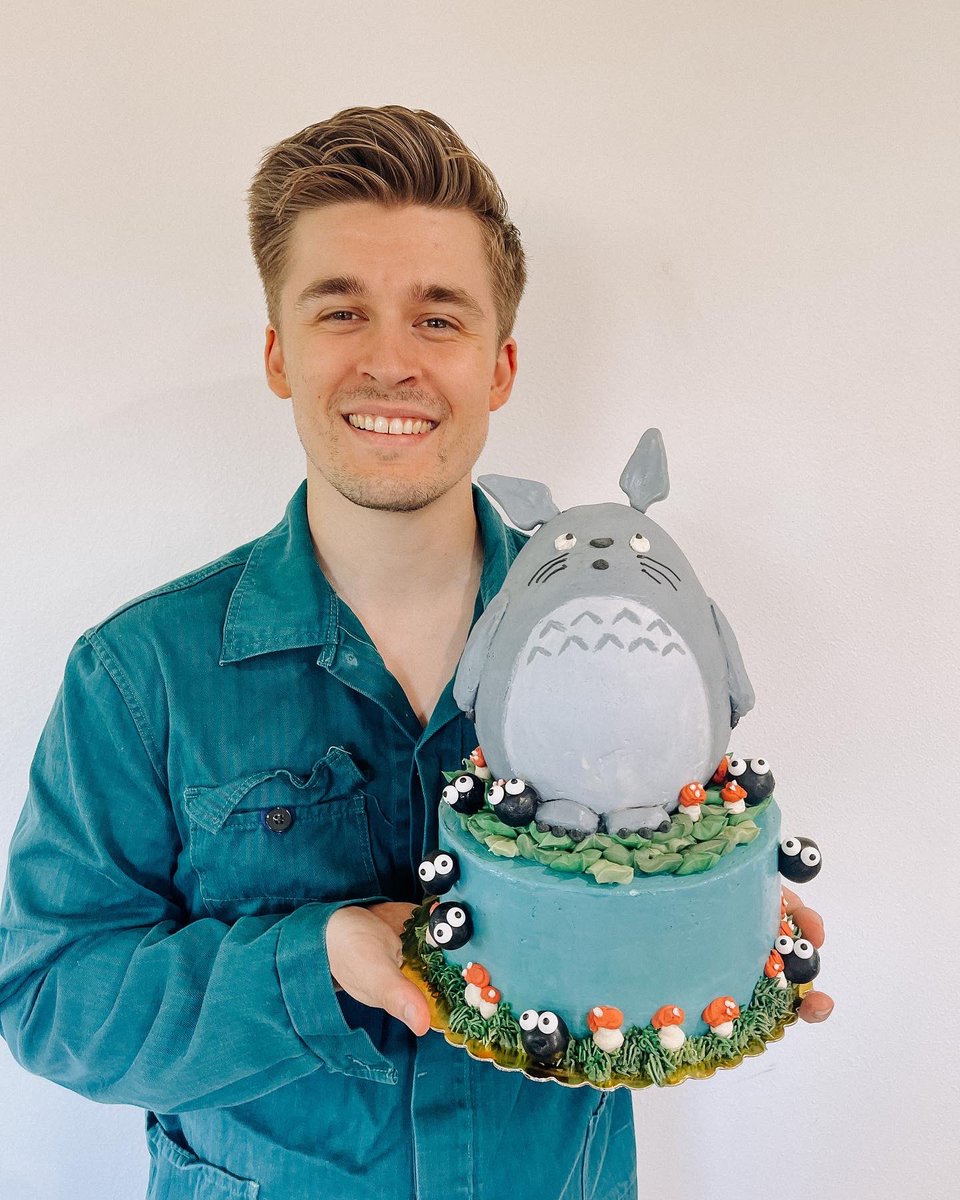 QTCinderella tweet media