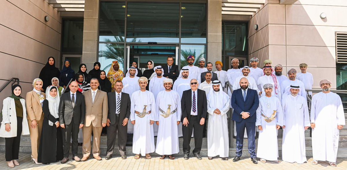 CAAOMN's tweet photo. باستضافة من #سلطنة_عمان ممثلة بهيئة #الطيران_المدني واستعدادًا للدورة 27 لمؤتمر الأطراف بشأن تغير المناخ والتي ستعقد خلال الفترة 6 - 18 نوفمبر 2022م في جمهورية #مصر العربية؛ انطلقت اليوم ورشة العمل التدريبية الإقليمية الخامسة عشر لتنمية البلدان العربية في مفاوضات  #تغيّر_المناخ. https://t.co/y0PCAffv9c