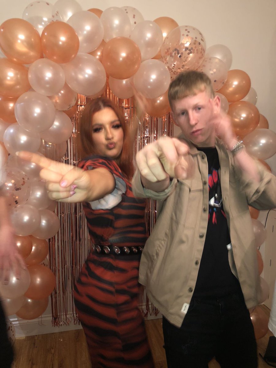 happy birthday Sam🫶🏽 hope you have a fab day🕺lots of love Xo