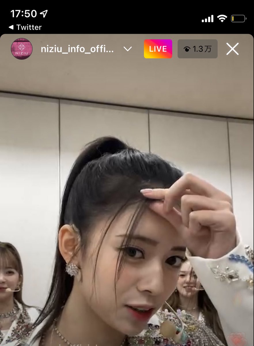 Fam1025's tweet photo. #NiziU の全員インライ最初の方とってる方いますか？😭

コメント拾ってもらった死ぬ😭💕
自己満かもやけど周り見てもわたしだけやた！😭💕

さち。明日会うのに運つかってもた
#NiziU_Ligit_it_Up #NiziU神戸 https://t.co/ei7WyRw1PM