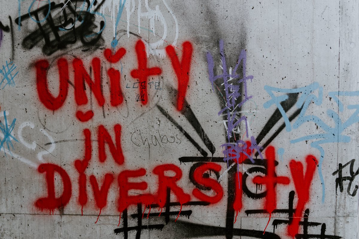 LUChaplaincy's tweet photo. Multi-faith prayers followed by a free dinner! We may not all believe the same but we can stand in solidarity with one another. 5.30 in the Chaplaincy Foyer for prayers from different traditions. Followed at 6.15 by free food. Everyone welcome of any faith or none. #welcomeweek https://t.co/wWDdQHuf51
