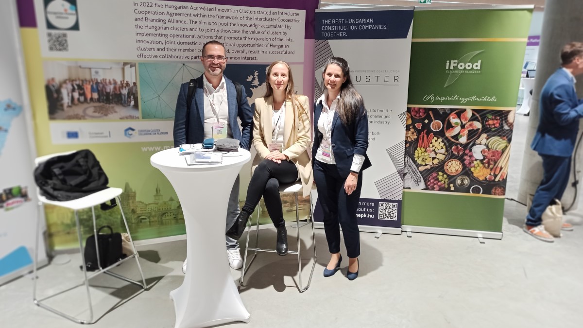 DANubeUrbanBran's tweet photo. 🤩 #DANUrB+ project was presented on international level at the European Cluster Conference and EUROPEANA Conference "Making Digital Culture Count", thanks to the PP National Tourism Cluster "Bulgarian Guide" 🙌
👉 Check it out: https://t.co/OUuGwjC7jh https://t.co/l8F5AQUdyS