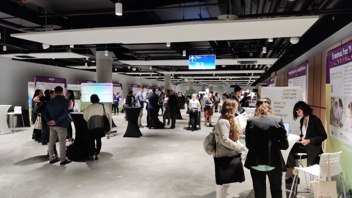 DANubeUrbanBran's tweet photo. 🤩 #DANUrB+ project was presented on international level at the European Cluster Conference and EUROPEANA Conference "Making Digital Culture Count", thanks to the PP National Tourism Cluster "Bulgarian Guide" 🙌
👉 Check it out: https://t.co/OUuGwjC7jh https://t.co/l8F5AQUdyS