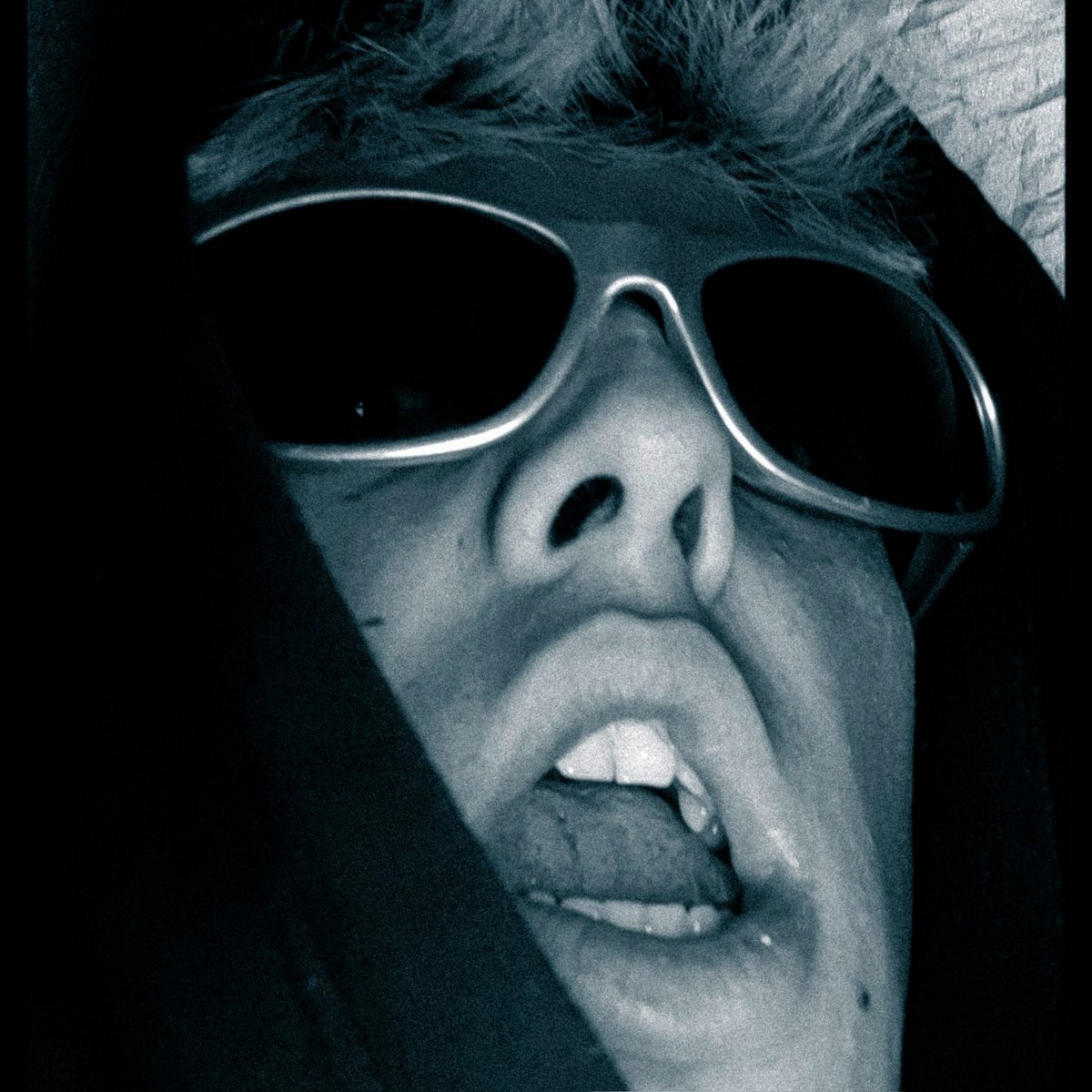 Deyv Online tweet media