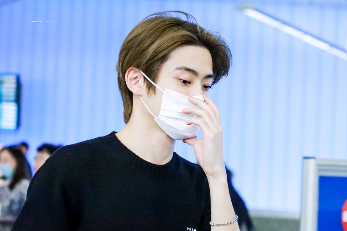 หล่อสะบัดเลออ