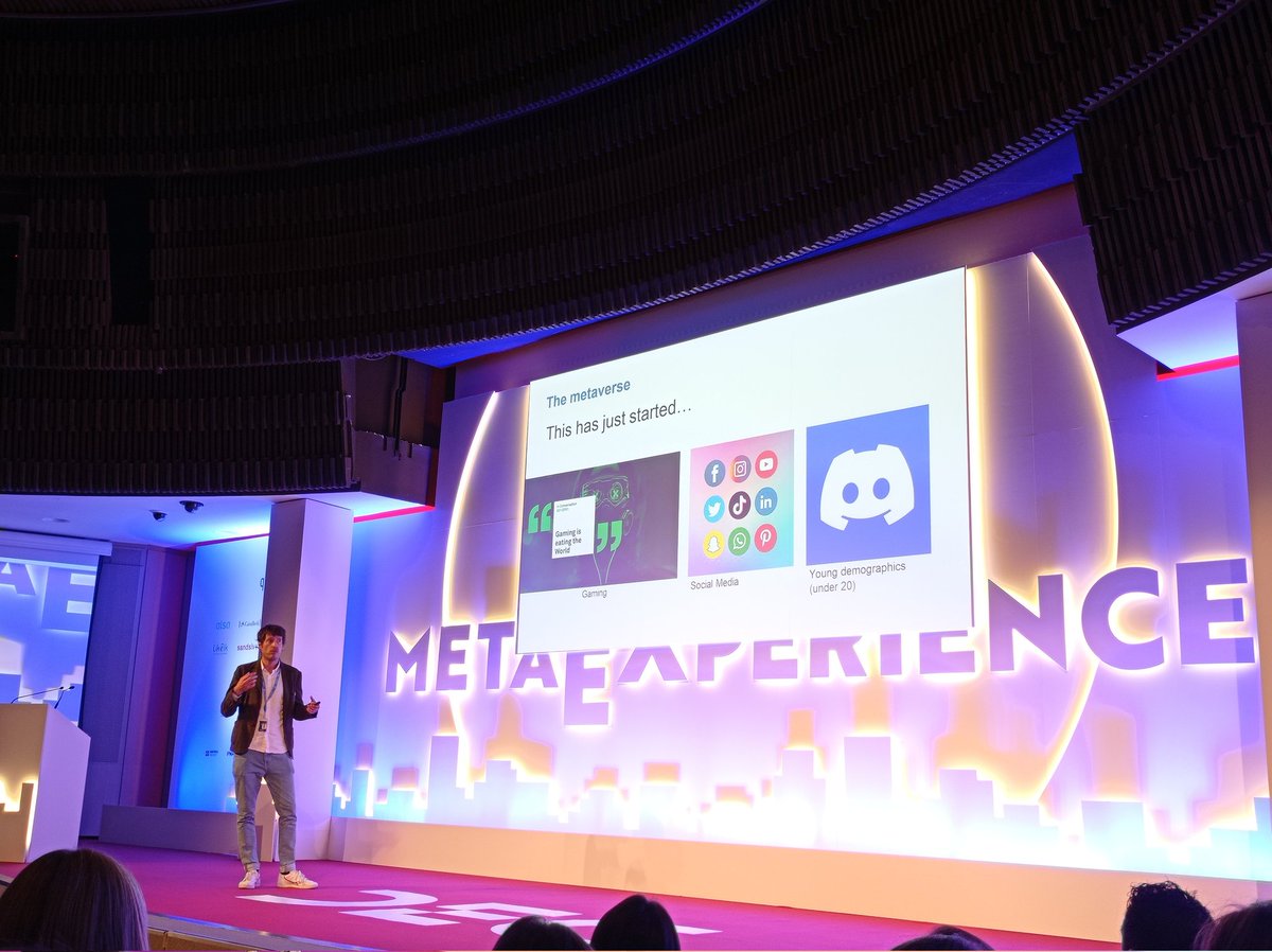 IPMARK's tweet photo. "Gaming is eating the world". César Hernández, de Telefónica, se refiere al cambio épico que los videojuegos y las redes sociales han provocado en el consumo de medios. #CongresoDEC #Metaexperience @Asociacion_DEC https://t.co/iv8jLW4V76