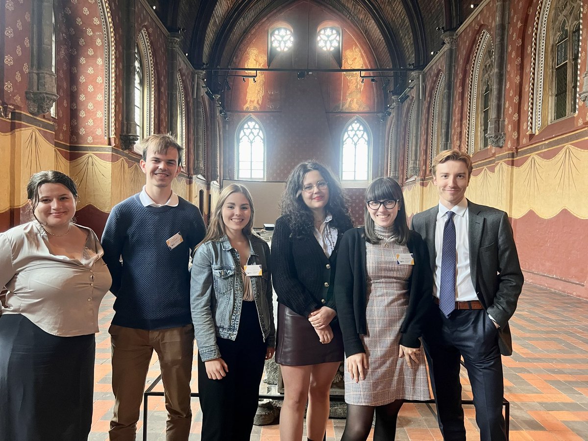 ZosiaBorowczyk's tweet photo. Attended the European Horizons Policy competition this weekend.
Our team proposed implementing a mandatory political engagement project in schools, which ended up getting first place. 🇪🇺📚
#europeanhorizons @EuropeanYouthEU https://t.co/KefrHK1Qx4