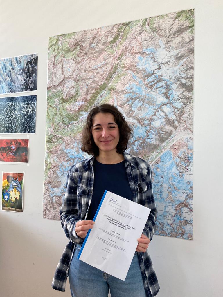 ICE UNIL (@icegroup_unil) on Twitter photo We're starting the week off right here in ICE...
Big congratulations to <a href="/geo_ChloeB/">Chloé Bouscary</a> for handing in her thesis today 🥳🥳 it's great to see the hard work she's done these past years come together.
Next step --> private defence on November 3rd! We're starting the week off right here in ICE...
Big congratulations to <a href="/geo_ChloeB/">Chloé Bouscary</a> for handing in her thesis today 🥳🥳 it's great to see the hard work she's done these past years come together.
Next step --> private defence on November 3rd!